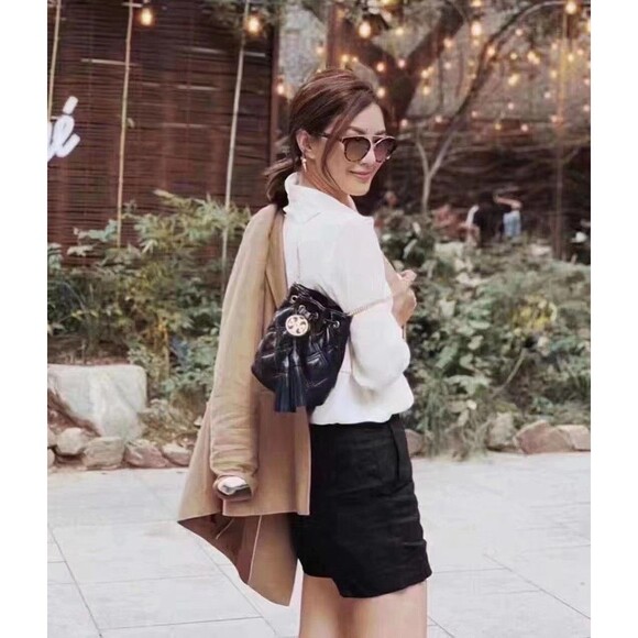 Tory Burch Fleming Mini Soft Quilted Leather Bucket Bag Crossbody Black Gold NWT - Picture 10 of 16